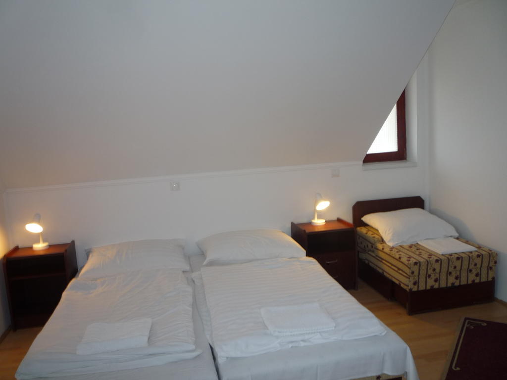 Hotel Aba Vezer Vendeghaz Abaújszántó Zimmer foto